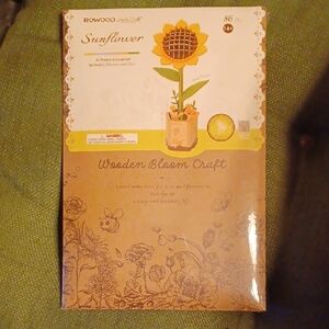 Rowood Sunflower Wooden Bloom Craft Kit - Sunflower Design NWT